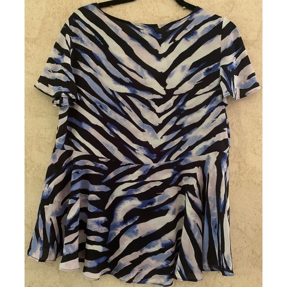 20.  Torrid Navy Zebra Georgette Peplum  Blouse Size 10 (M/L) - Picture 5 of 8